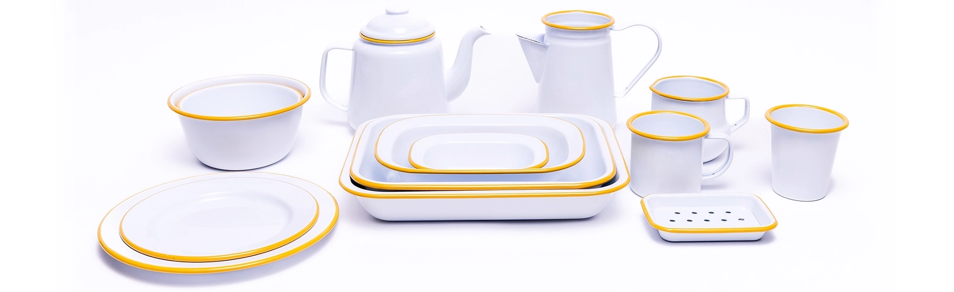 Stapeley-Interiors_Yellow_and_white-enamelware2